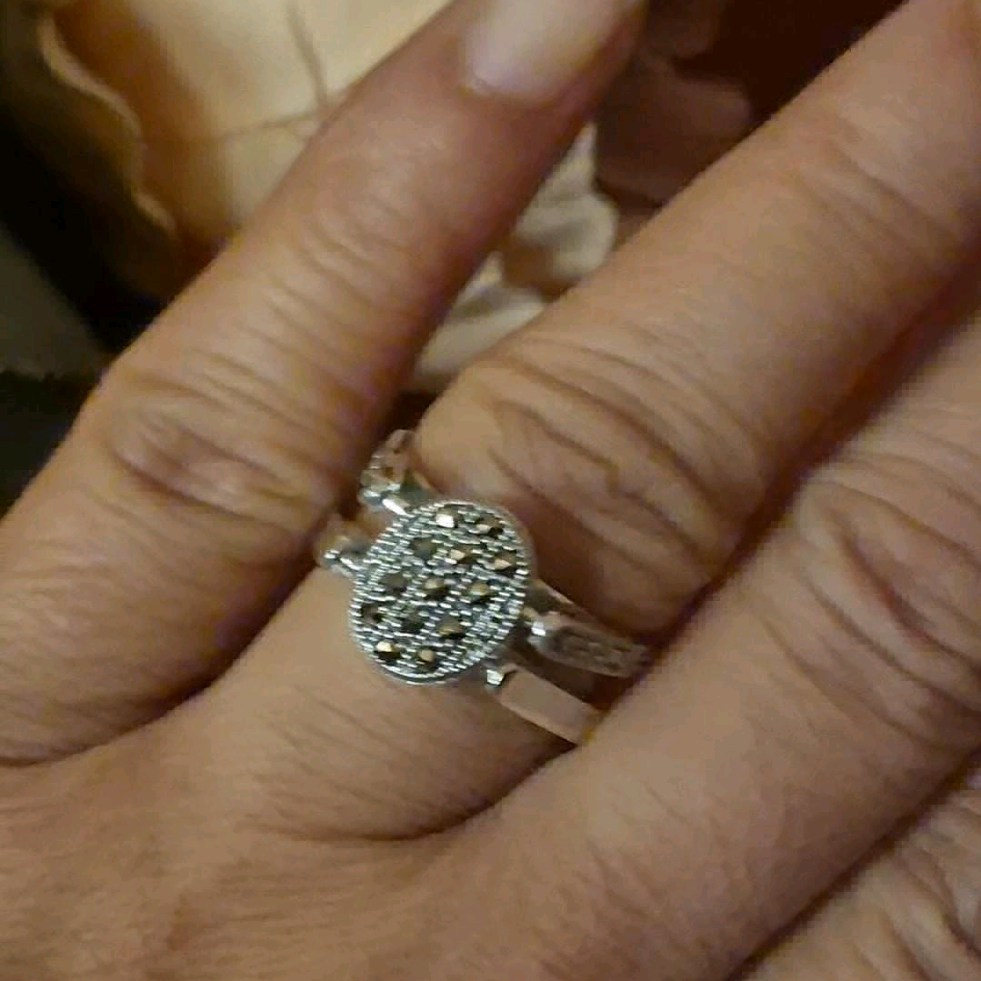 Marcasite Green Ring 